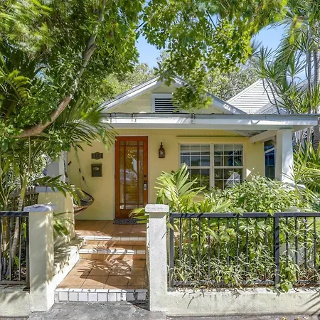 La Casita By Avantstay Steps To Duval Street In Key West Month Long Stays Only
